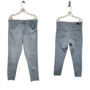 Signature by Levi Strauss Totally Shaping Pull-on Skinny Jeans Size 8